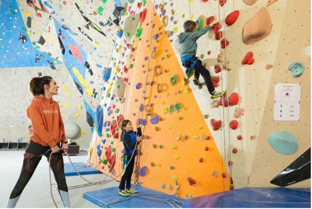 Cours particulier d'escalade en intérieur et exterieur, pour les enfants comme pour les adultes